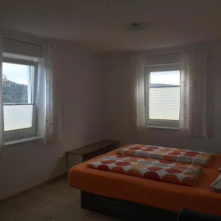 Ferienwohnung Privatunterkunft *
